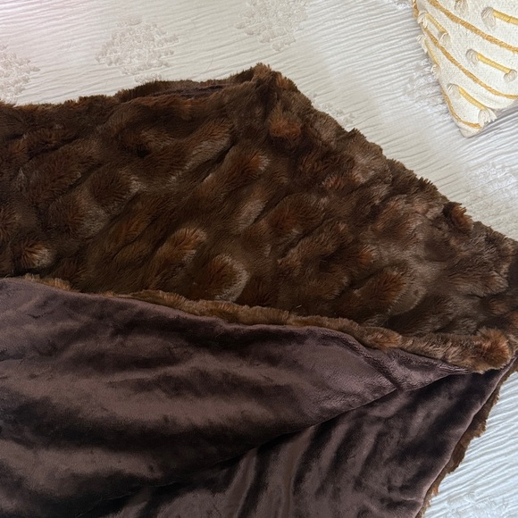 Fabulous Furs Brown Faux Fur Poncho - Picture 4 of 5